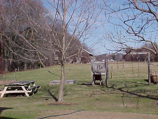 theyardinearlyapril2003.jpg