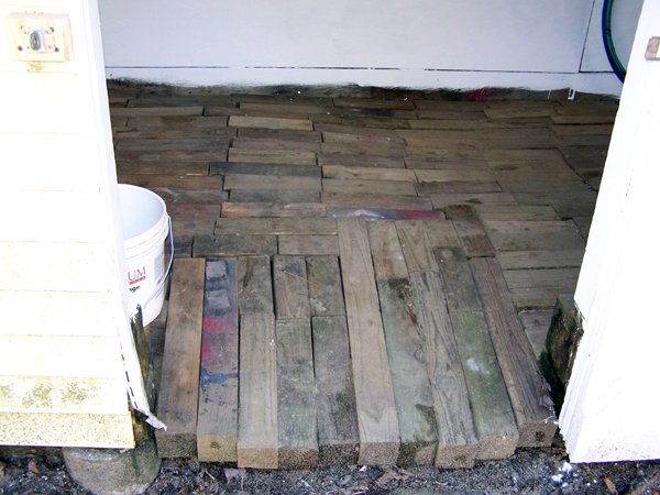 tonkagaragewoodblockfloornovember2009.jpg